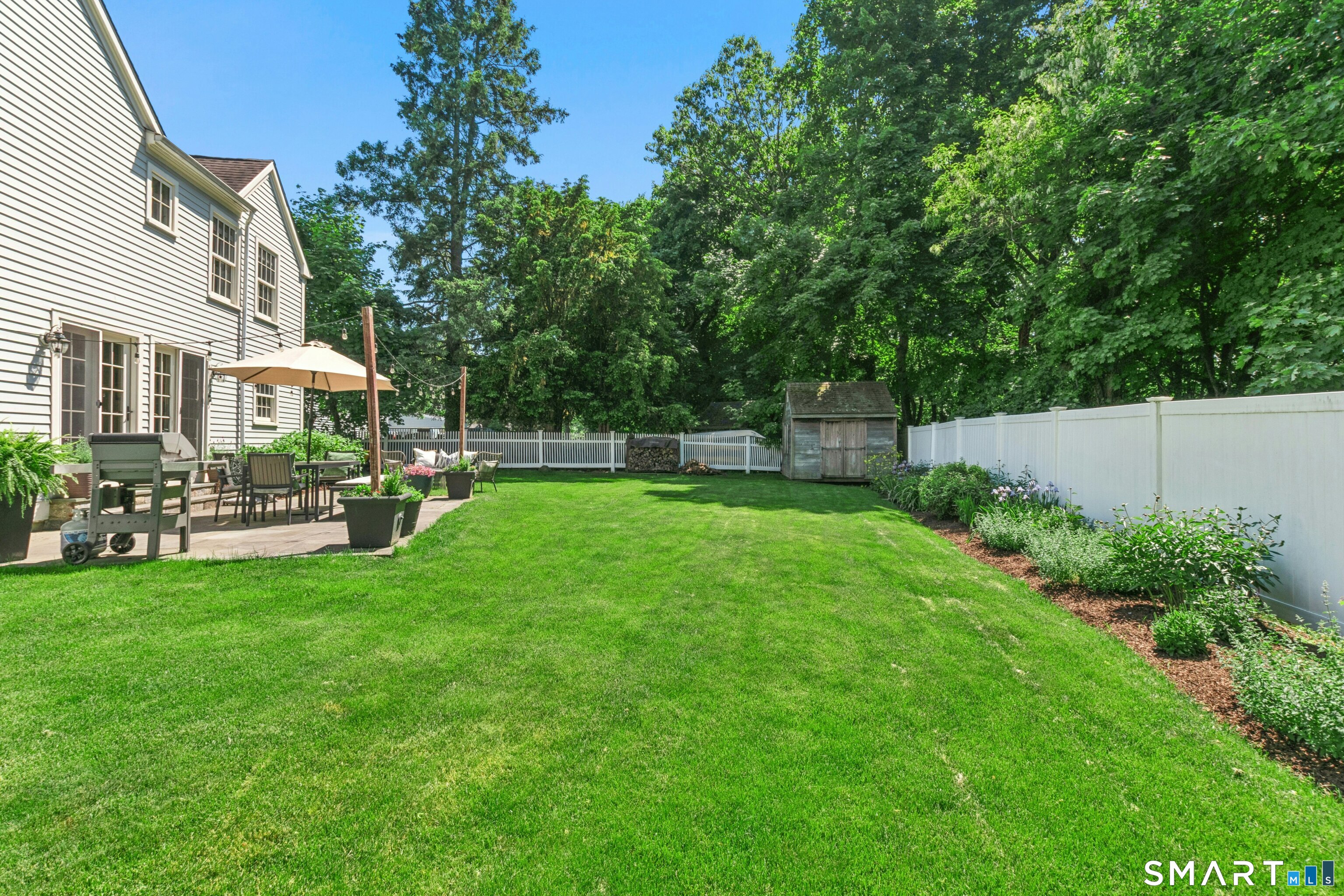 8 Glenwood Drive