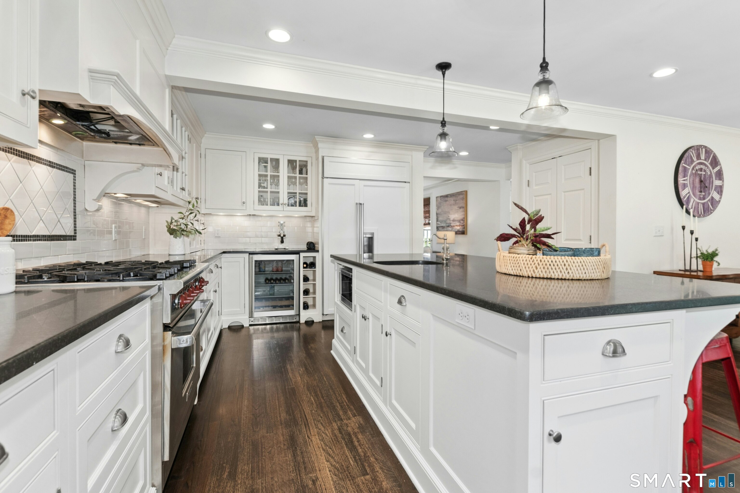 8 Glenwood Drive