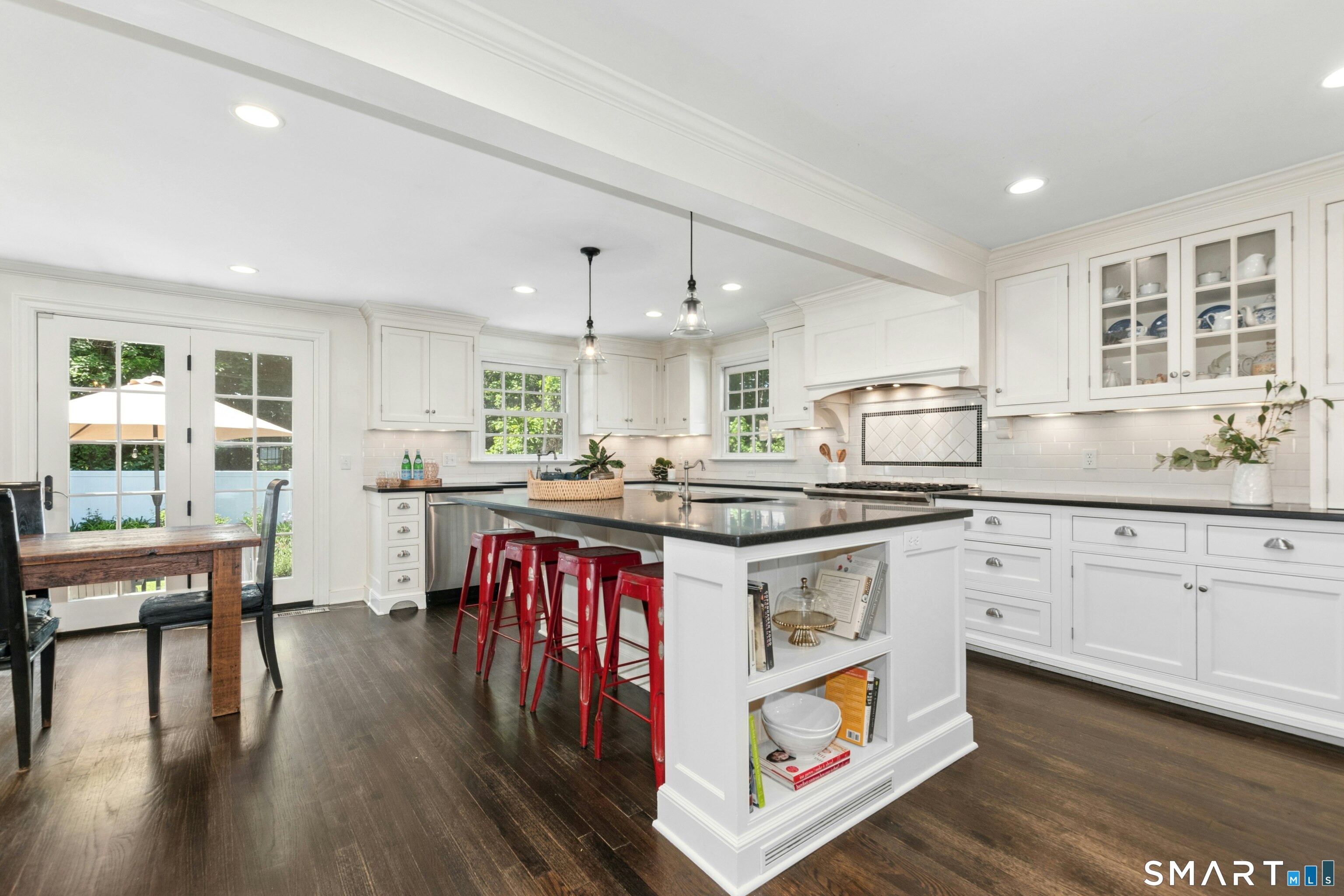 8 Glenwood Drive