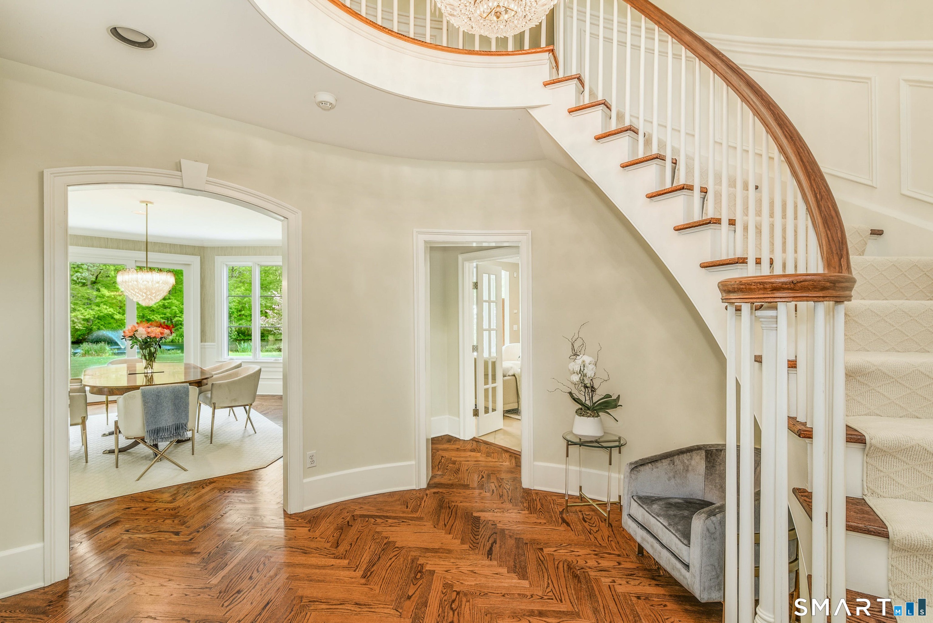 700 Hollow Tree Ridge Road