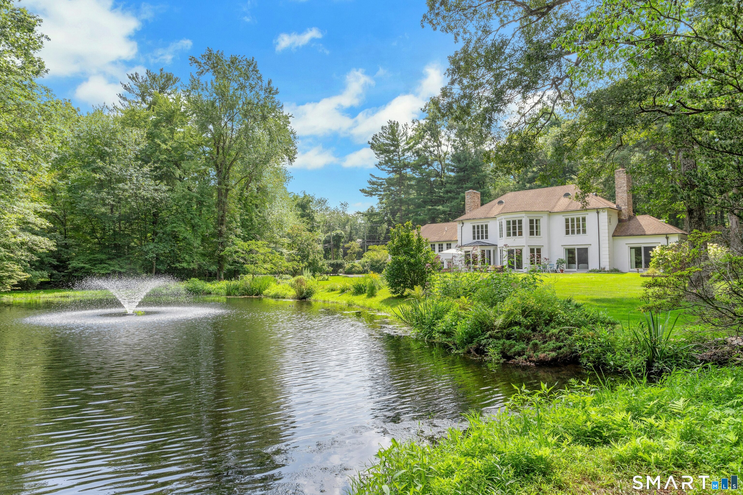 700 Hollow Tree Ridge Road