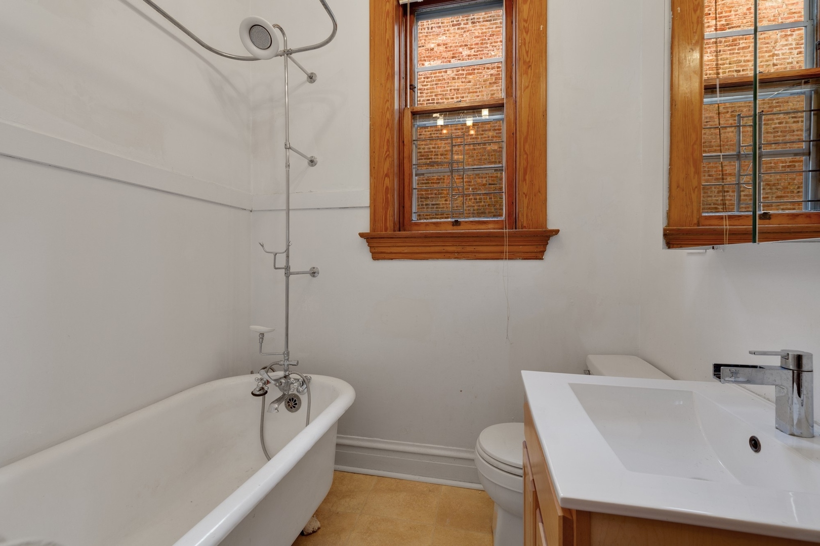 2113 W Concord Place Unit: 1