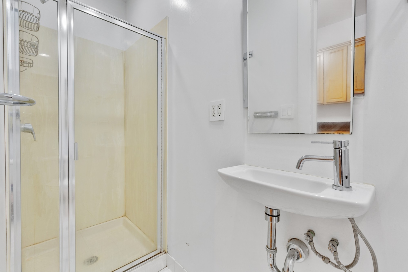 2113 W Concord Place Unit: 1