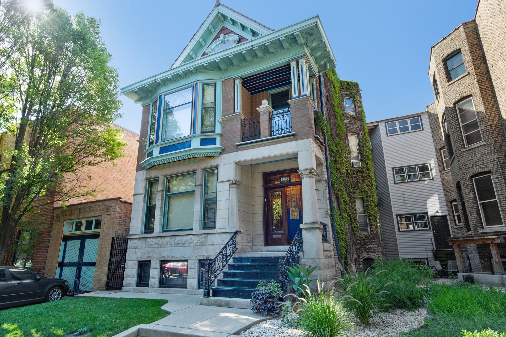 2113 W Concord Place Unit: 2