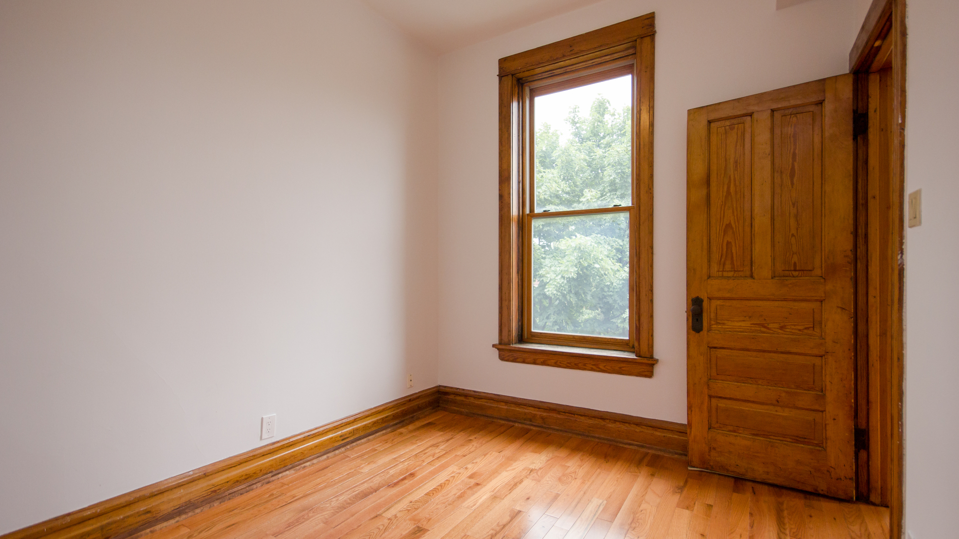 1301 W Addison Street Unit: 2
