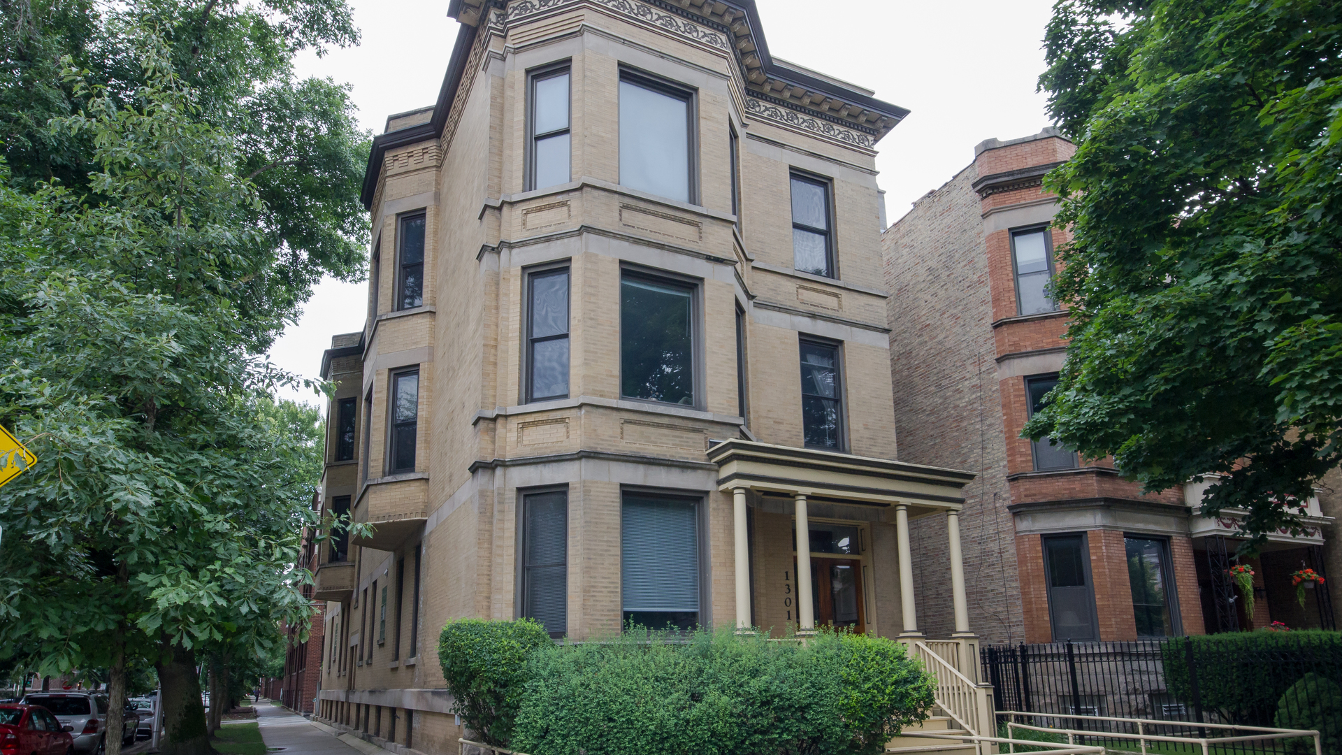 1301 W Addison Street Unit: 2