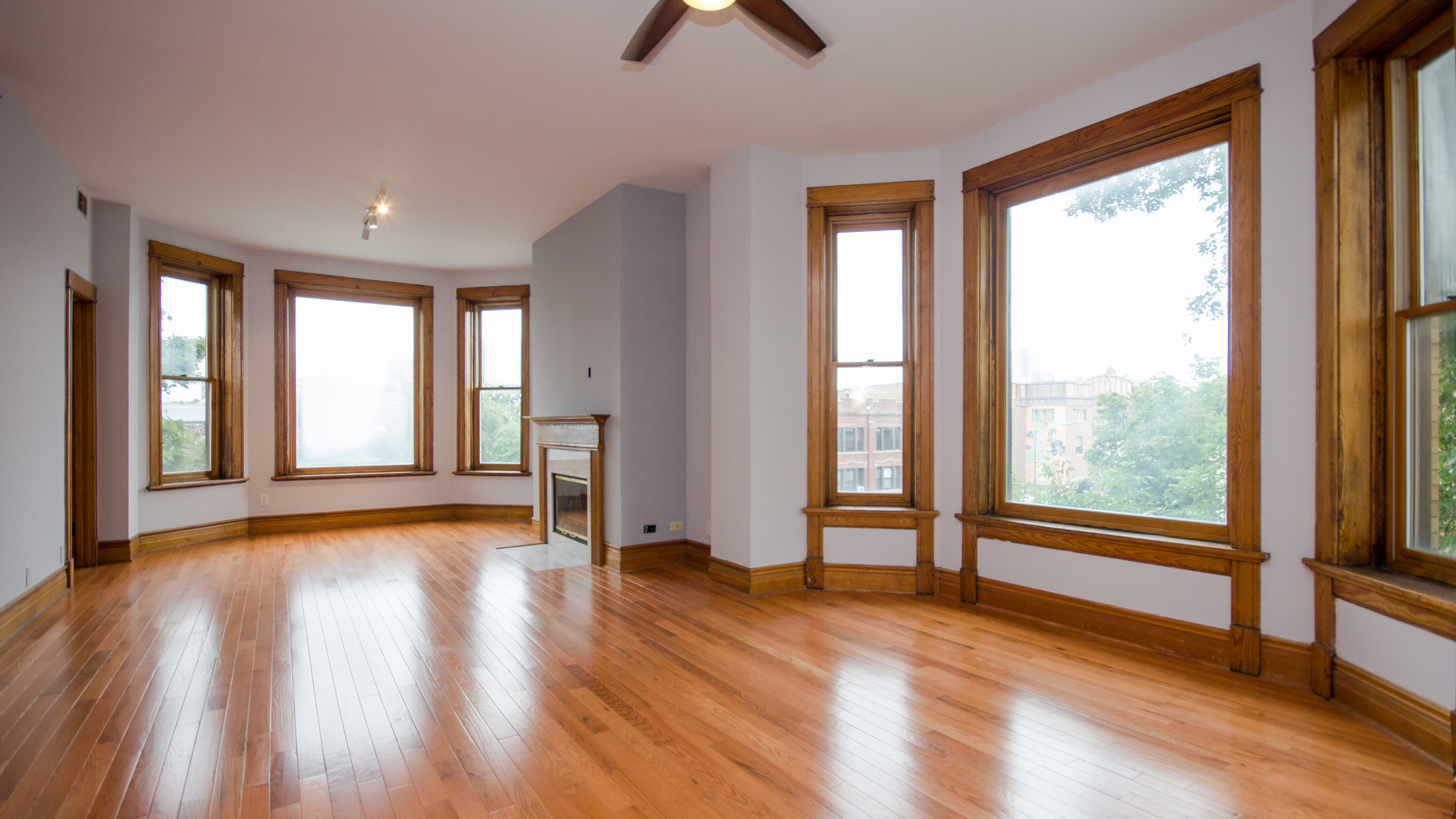 1301 W Addison Street Unit: 2