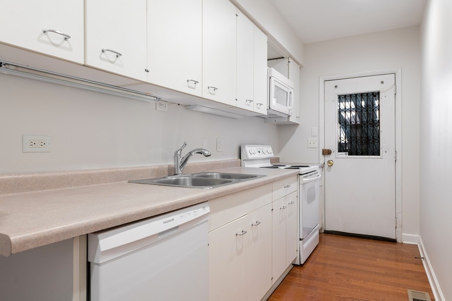 328 W Concord Place Unit: 1