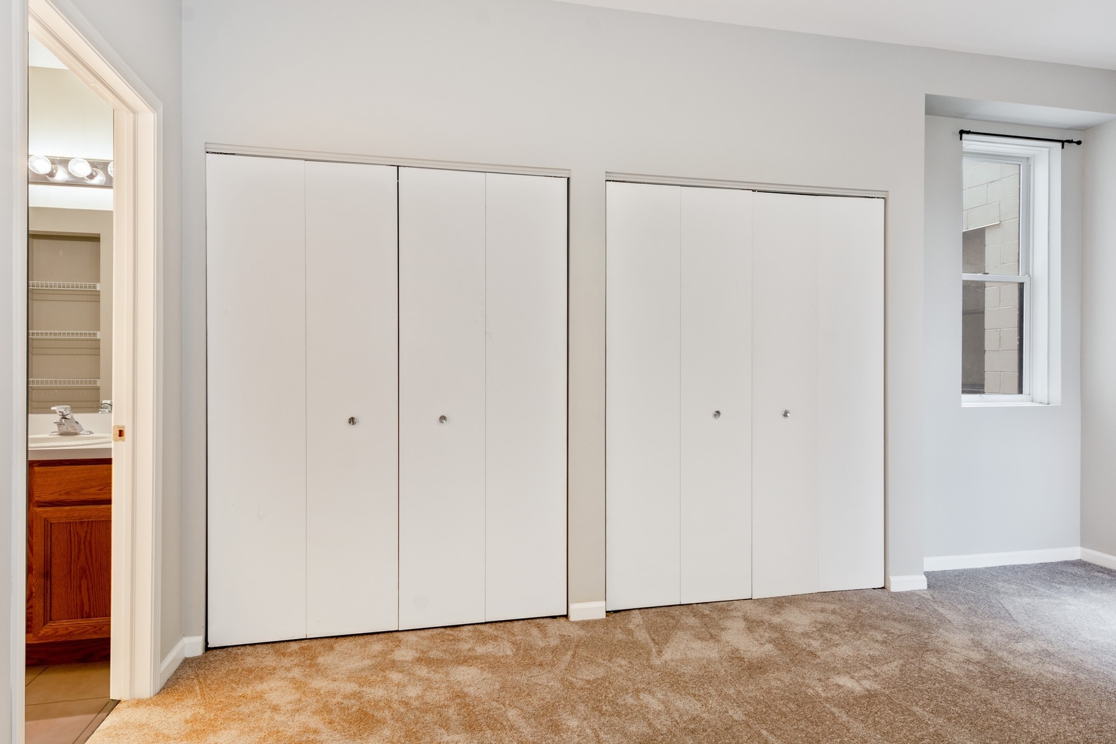 2317 W Wolfram Street Unit: 415