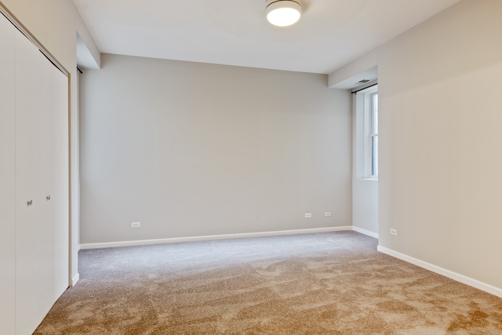 2317 W Wolfram Street Unit: 415