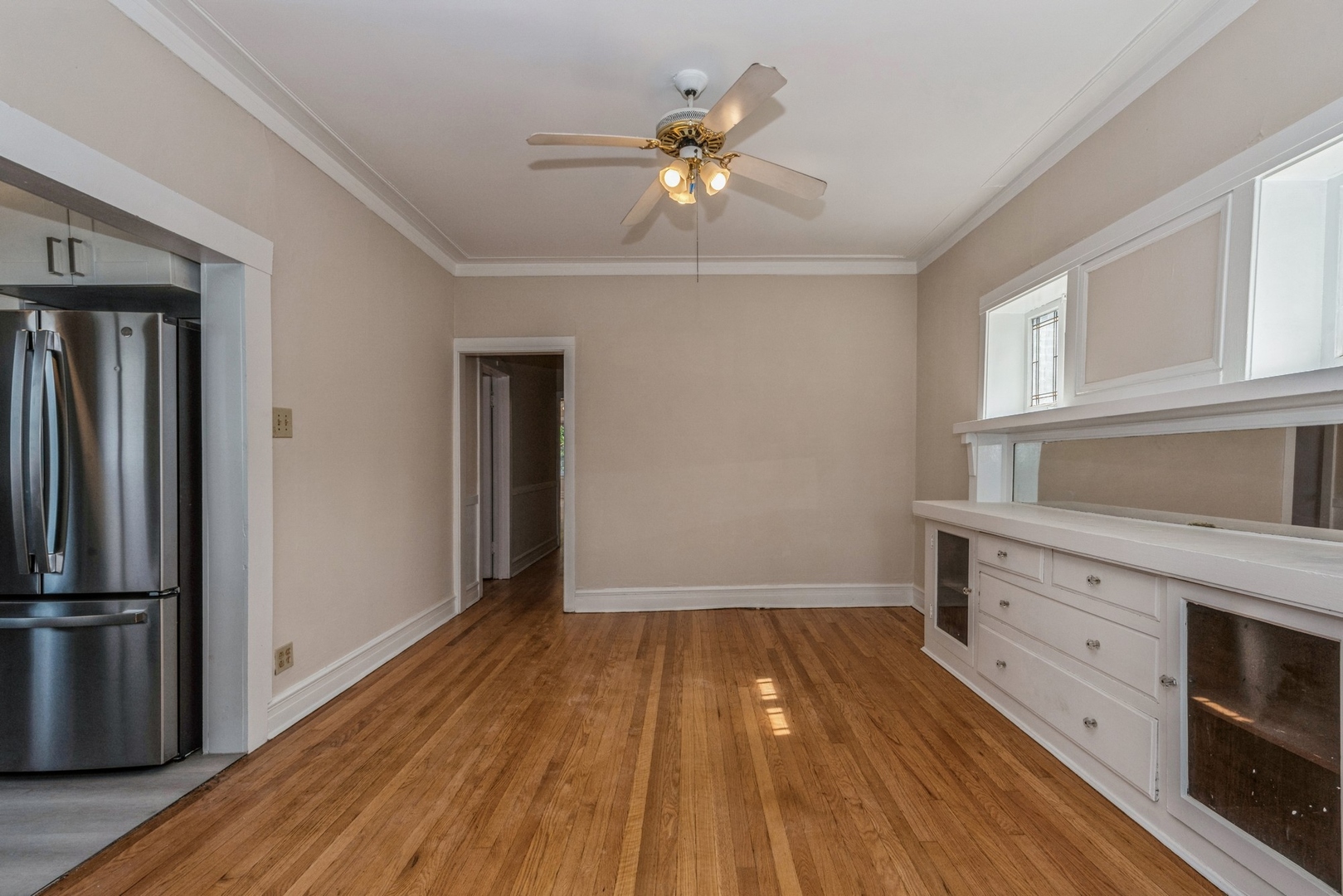 2552 W Wilson Avenue Unit: 3