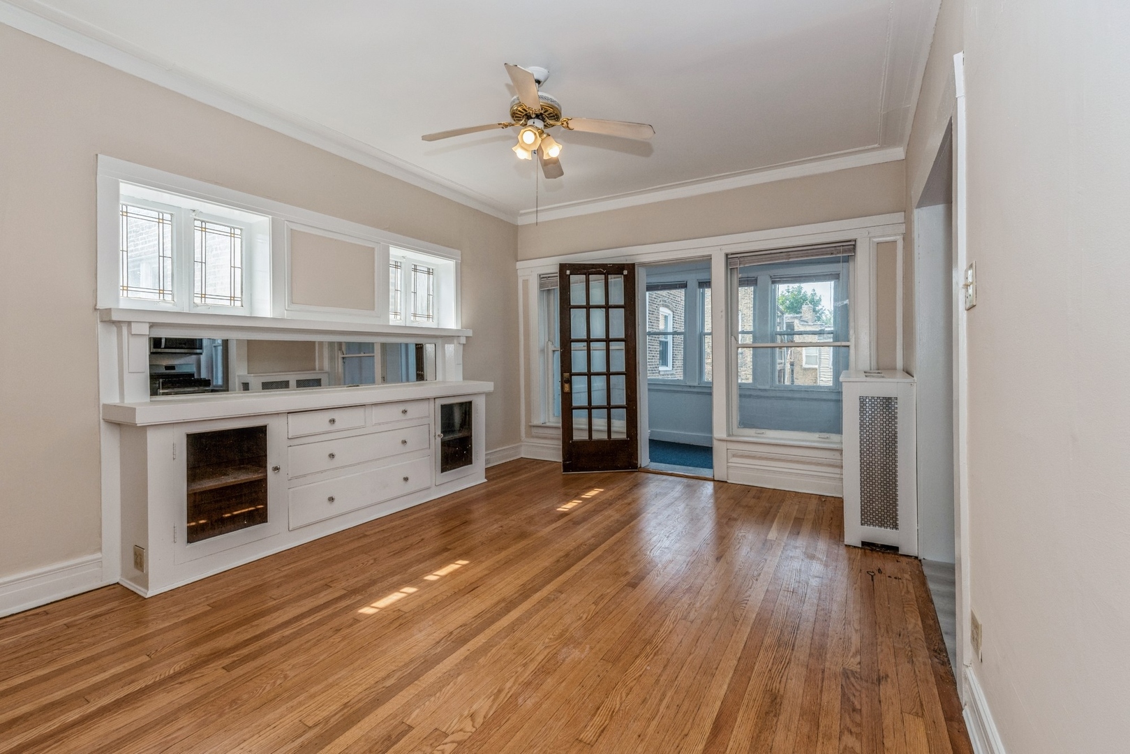 2552 W Wilson Avenue Unit: 3