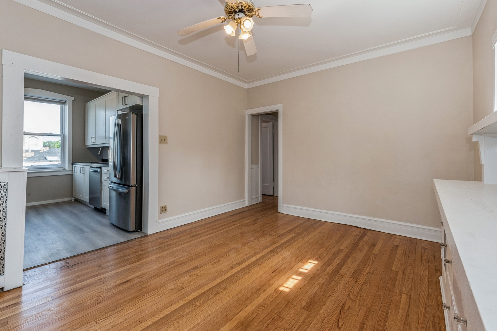 2552 W Wilson Avenue Unit: 3