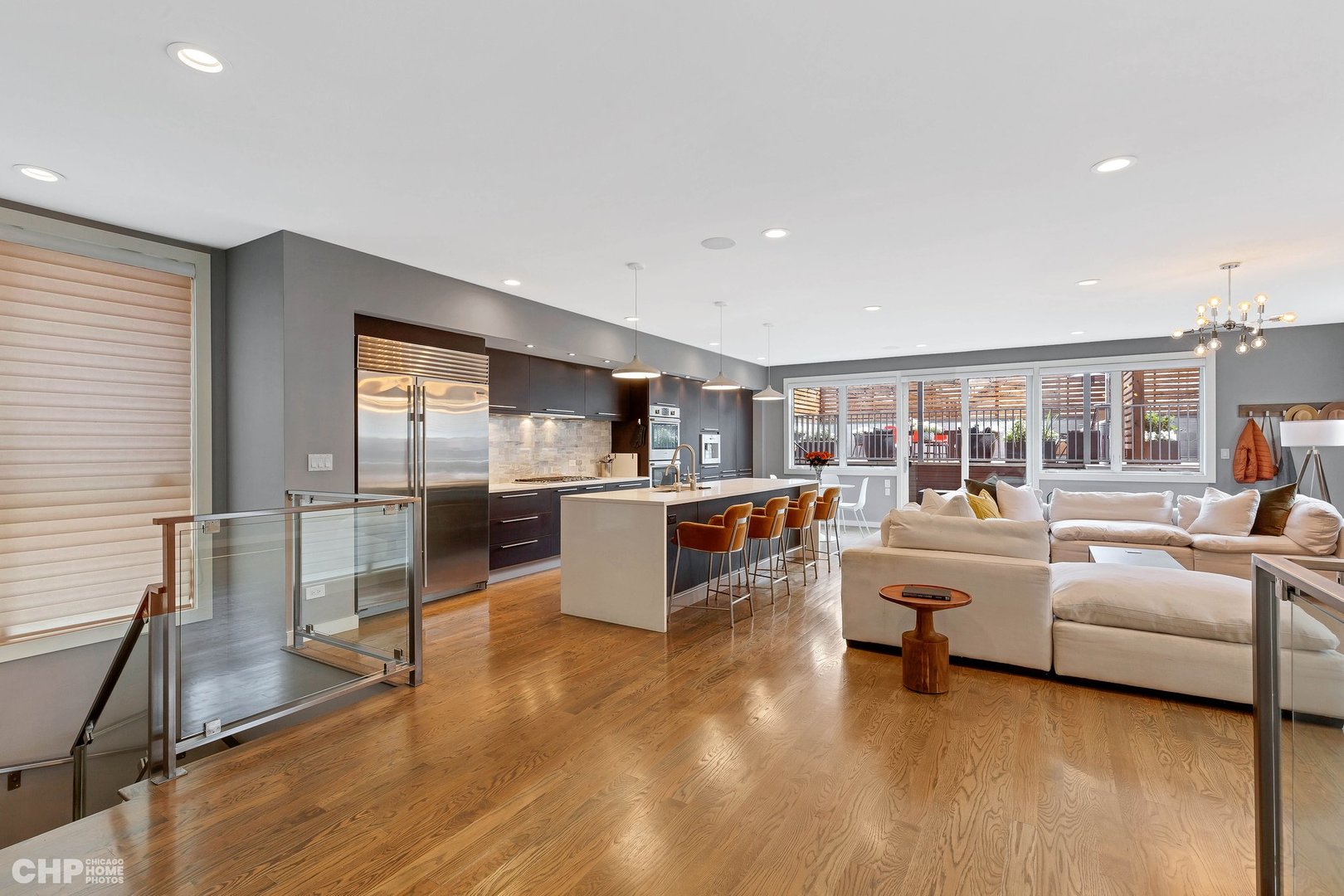 2221 N Leavitt Street Unit: 1