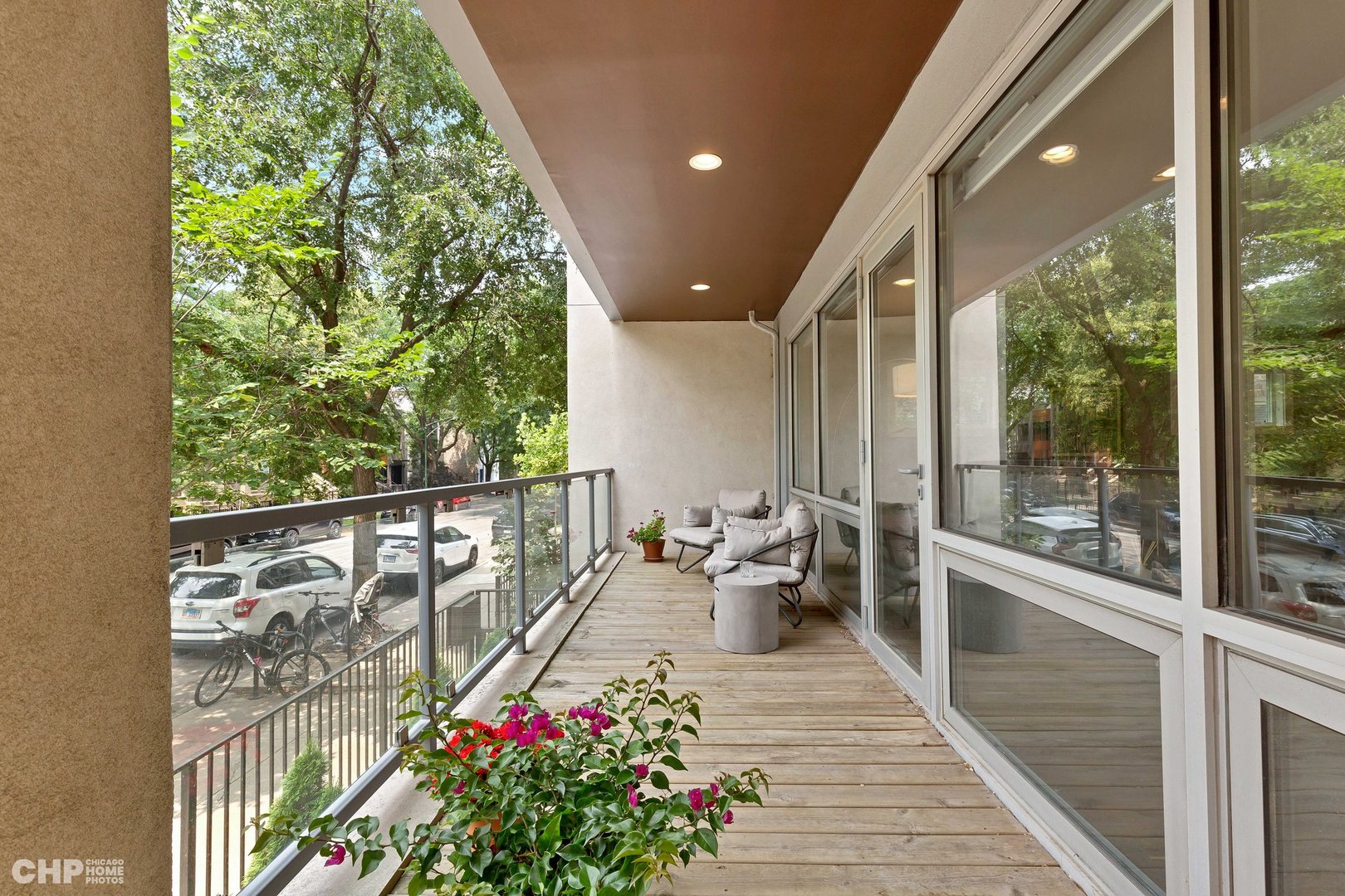 2221 N Leavitt Street Unit: 1