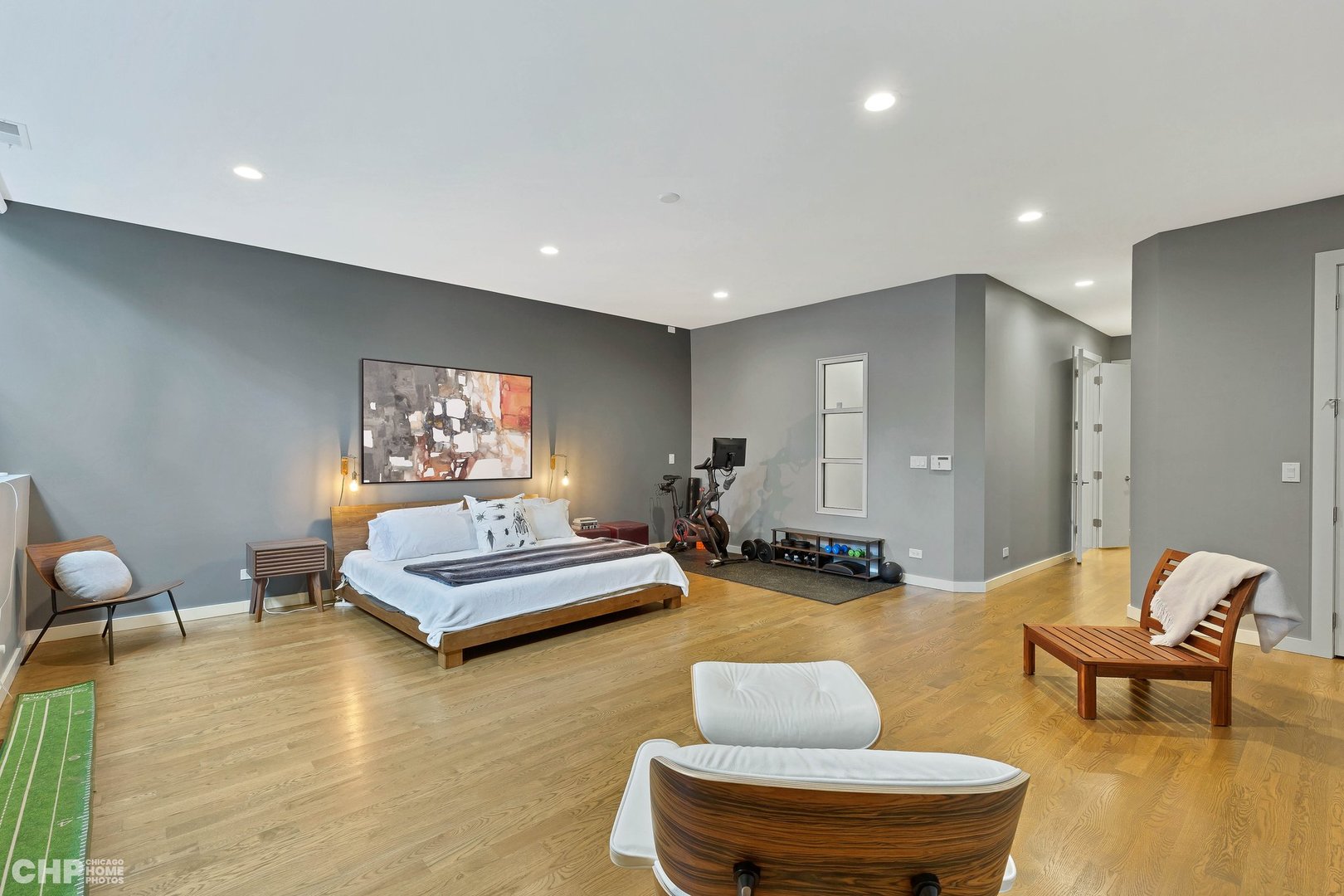 2221 N Leavitt Street Unit: 1