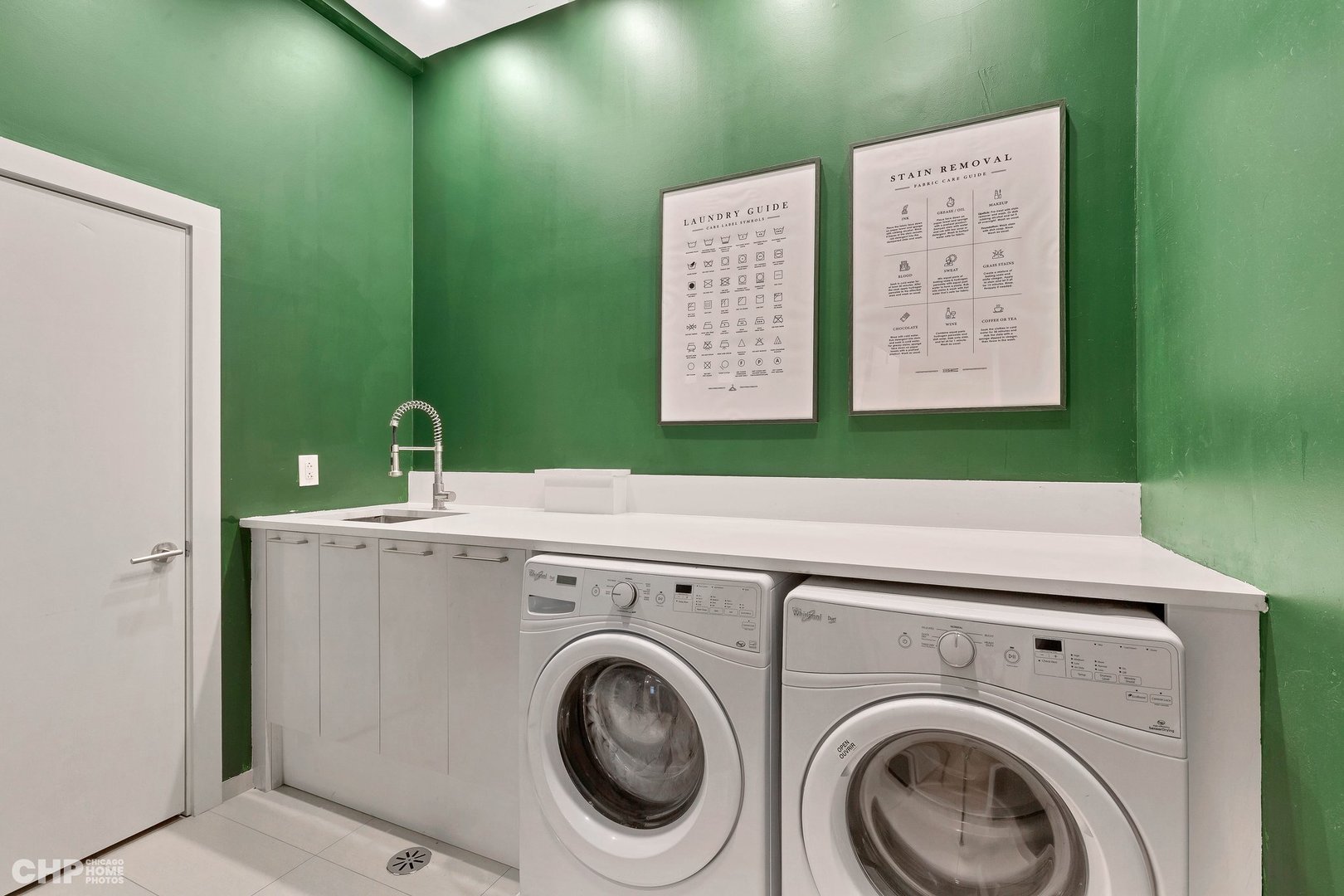 2221 N Leavitt Street Unit: 1
