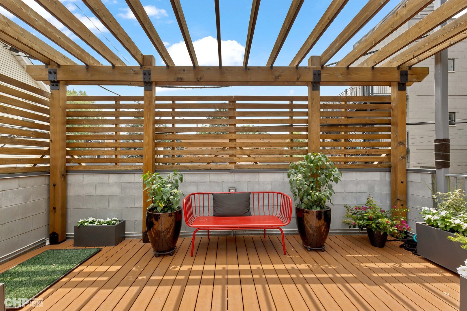 2221 N Leavitt Street Unit: 1