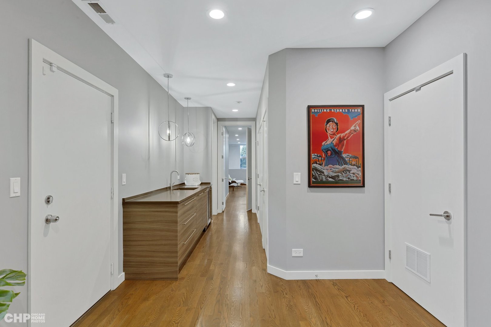 2221 N Leavitt Street Unit: 1