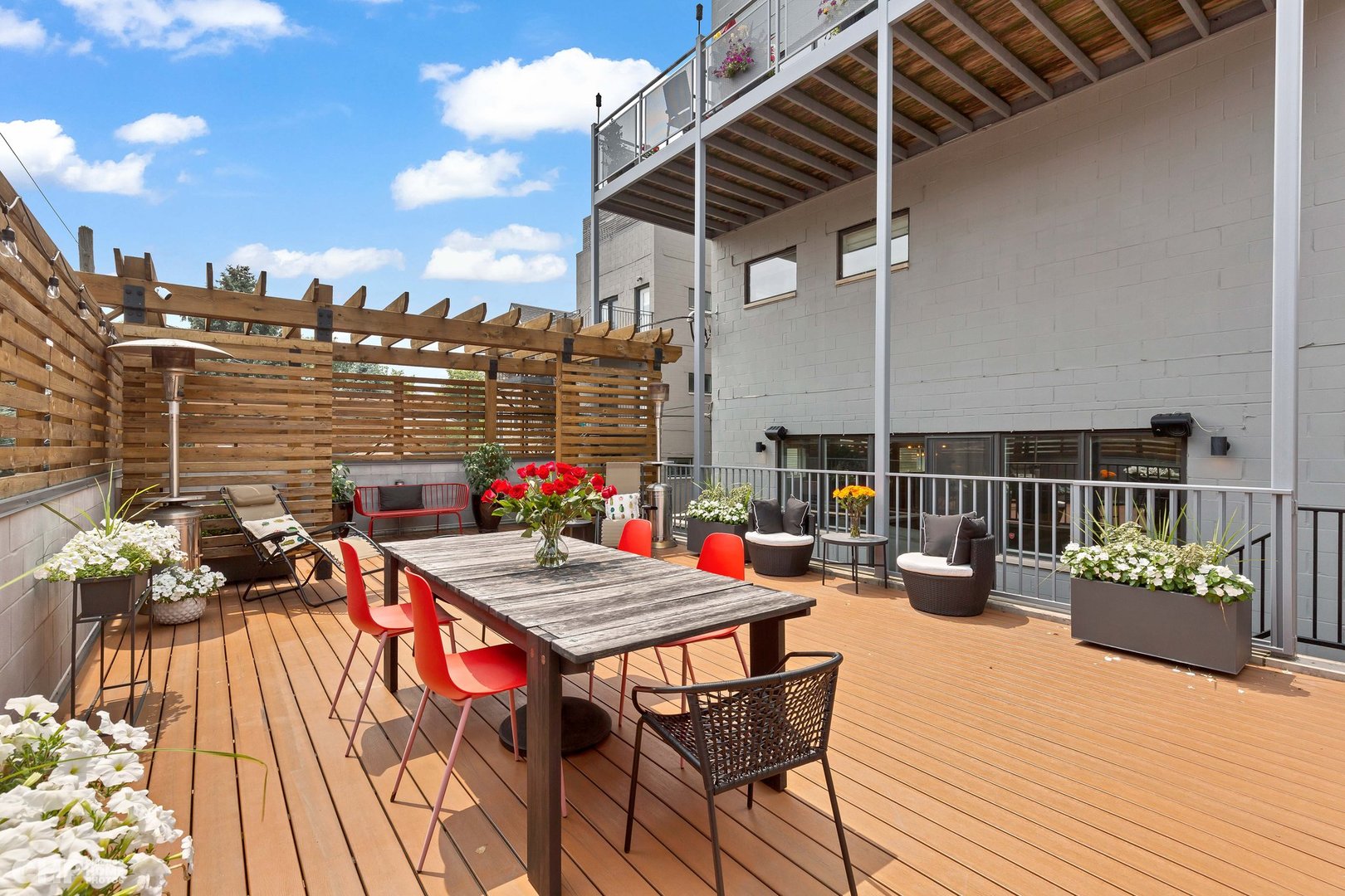 2221 N Leavitt Street Unit: 1