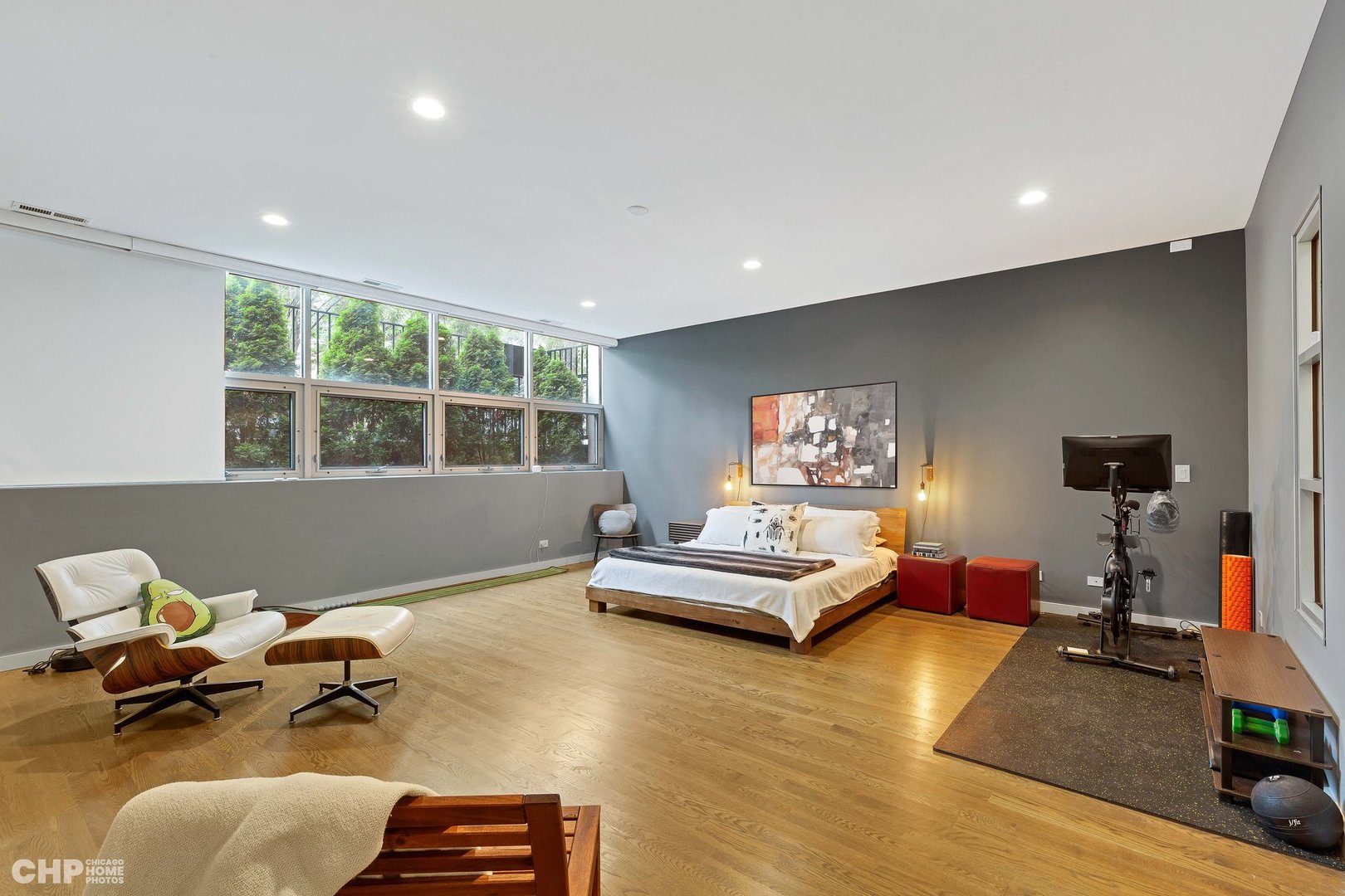 2221 N Leavitt Street Unit: 1