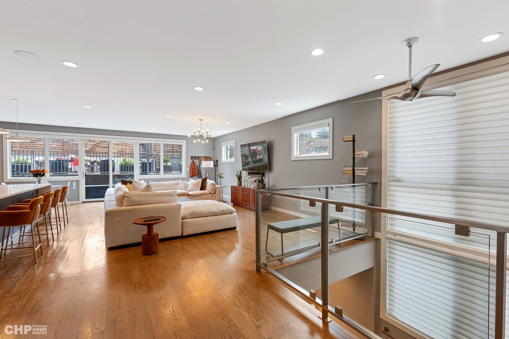 2221 N Leavitt Street Unit: 1