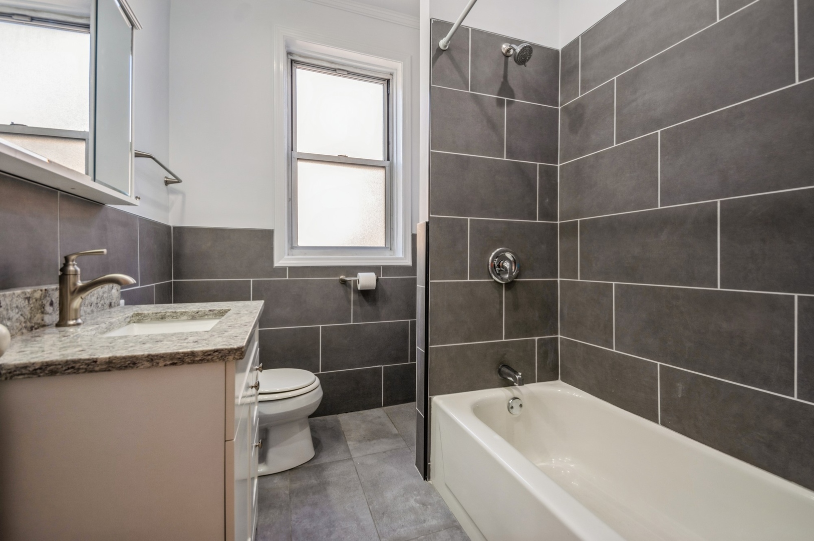 2715 W Giddings Street Unit: 2