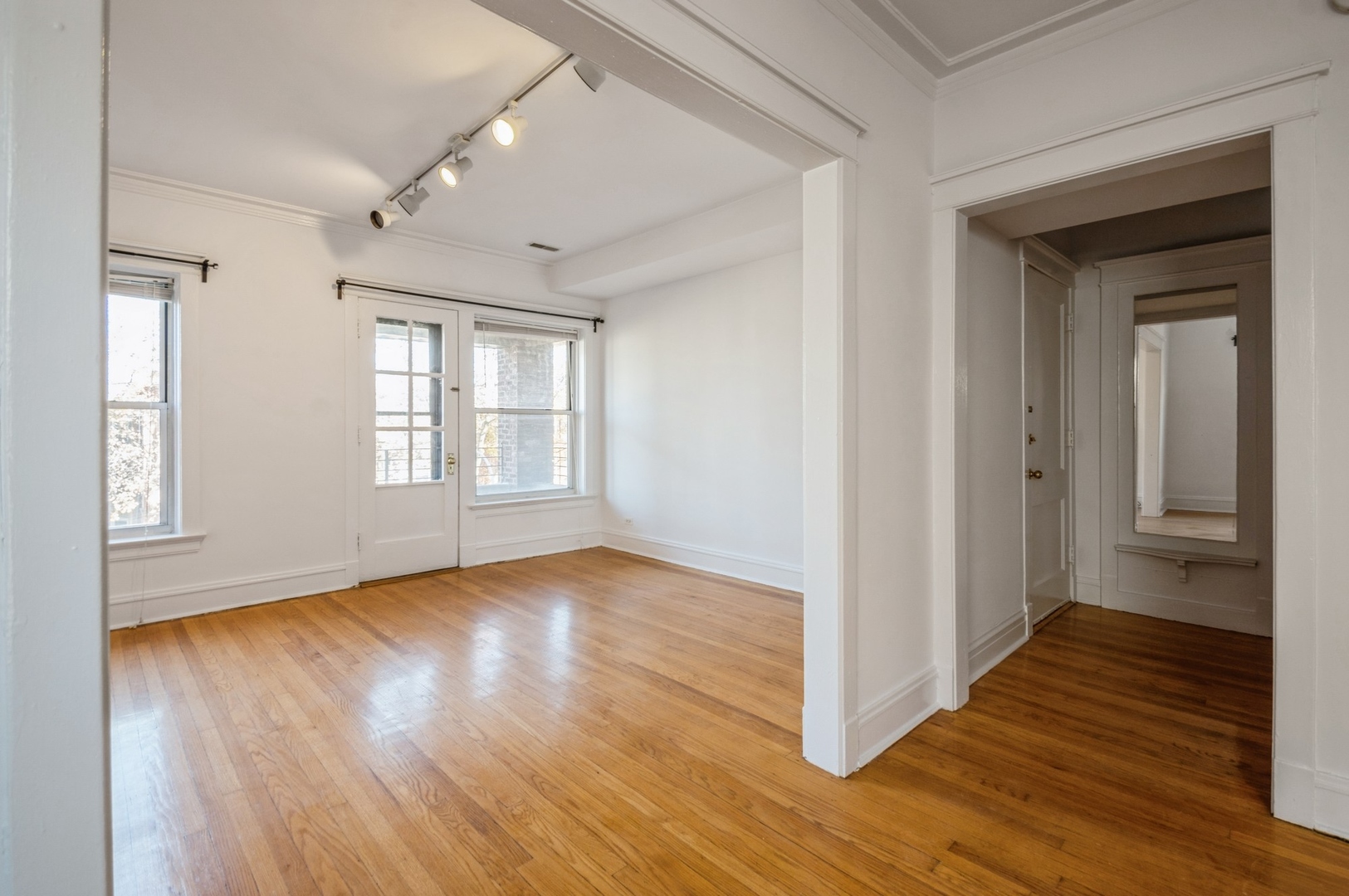 2715 W Giddings Street Unit: 2