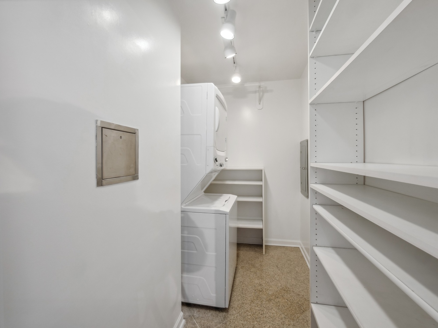 4170 N Marine Drive Unit: 13B