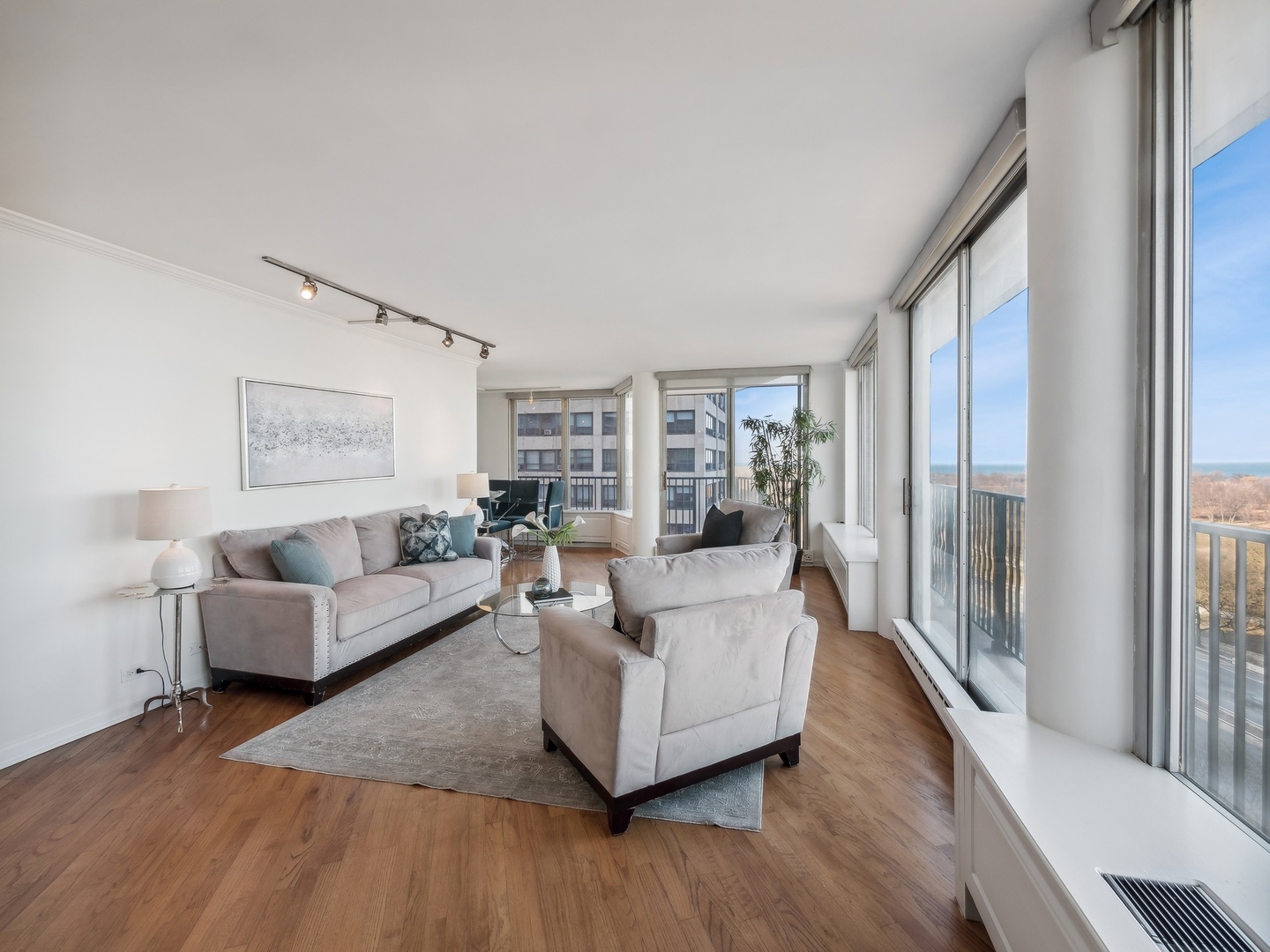 4170 N Marine Drive Unit: 13B