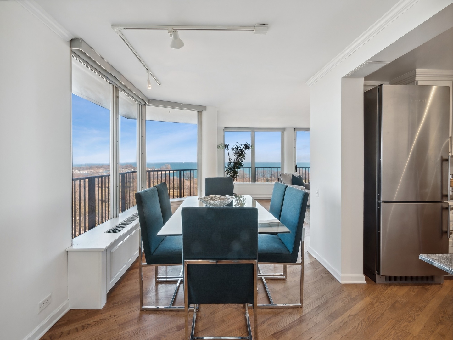 4170 N Marine Drive Unit: 13B