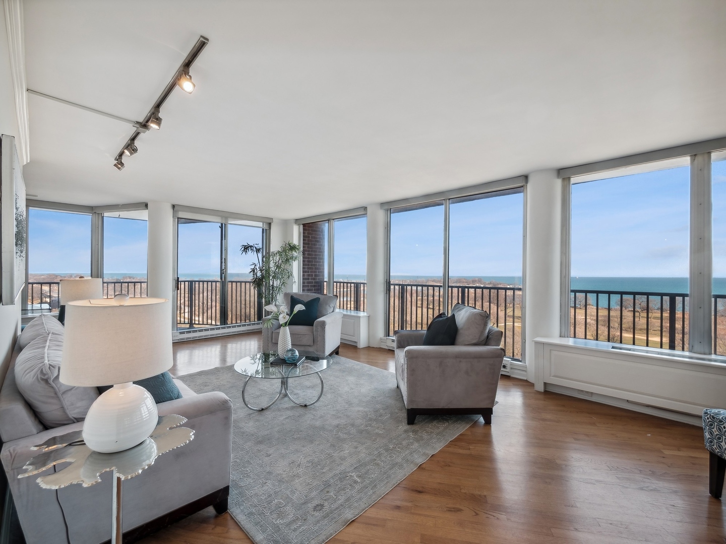 4170 N Marine Drive Unit: 13B
