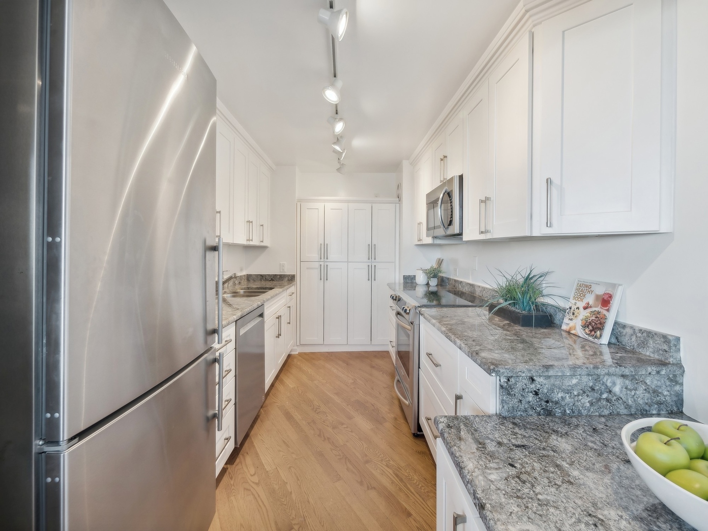 4170 N Marine Drive Unit: 13B