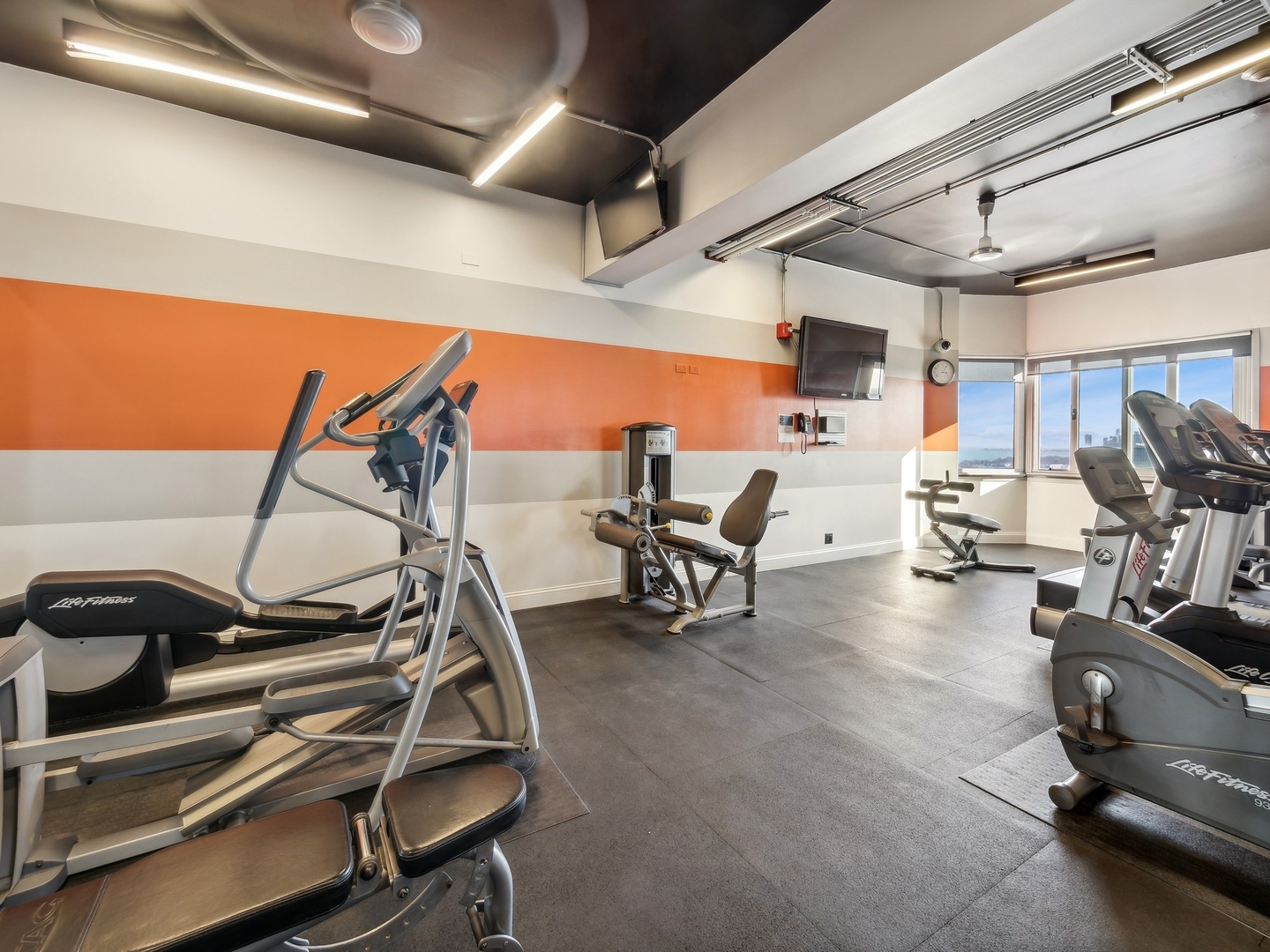 4170 N Marine Drive Unit: 13B