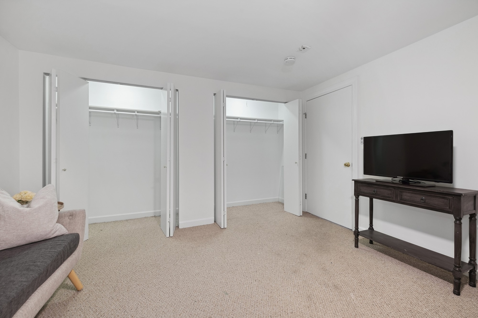 2319 N Hamilton Avenue Unit: 4