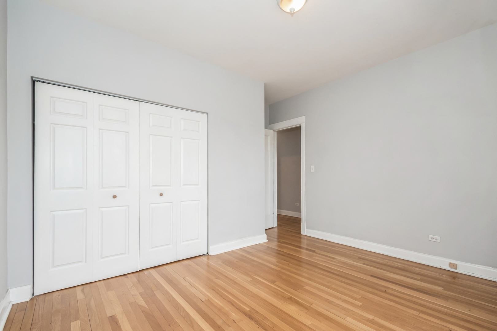 745 W Wellington Avenue Unit: 2