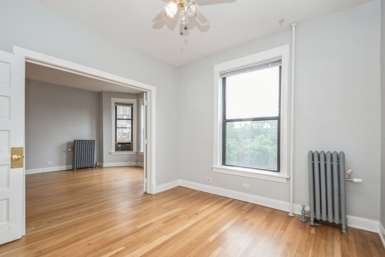 745 W Wellington Avenue Unit: 2