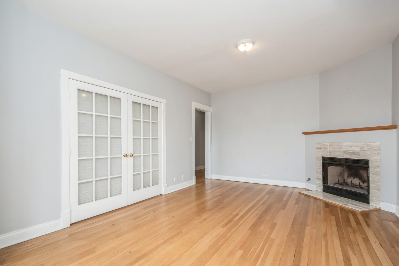 745 W Wellington Avenue Unit: 2