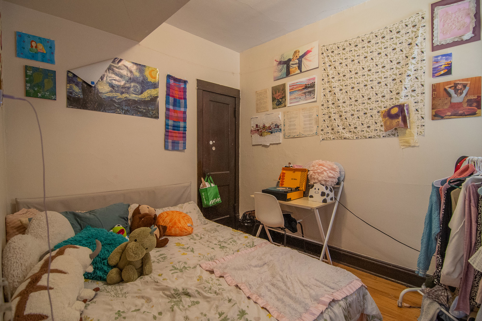 3111 N Racine Avenue Unit: 2F