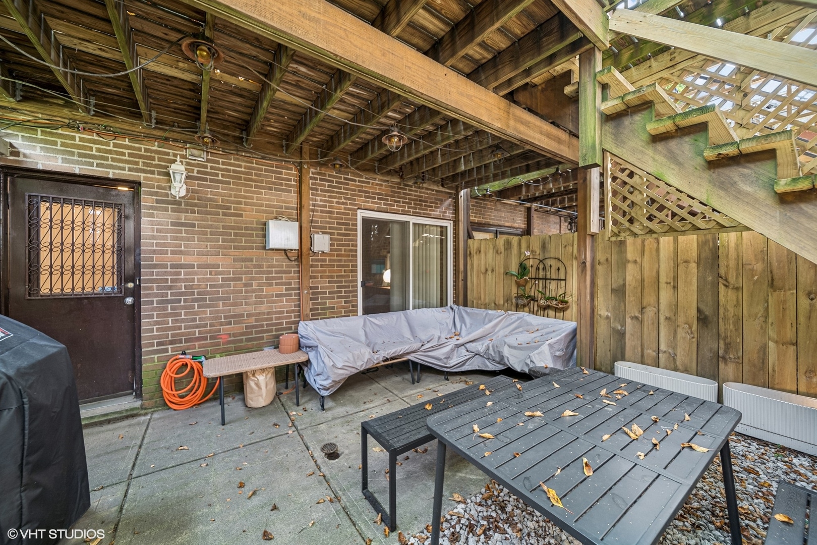 328 W Concord Place