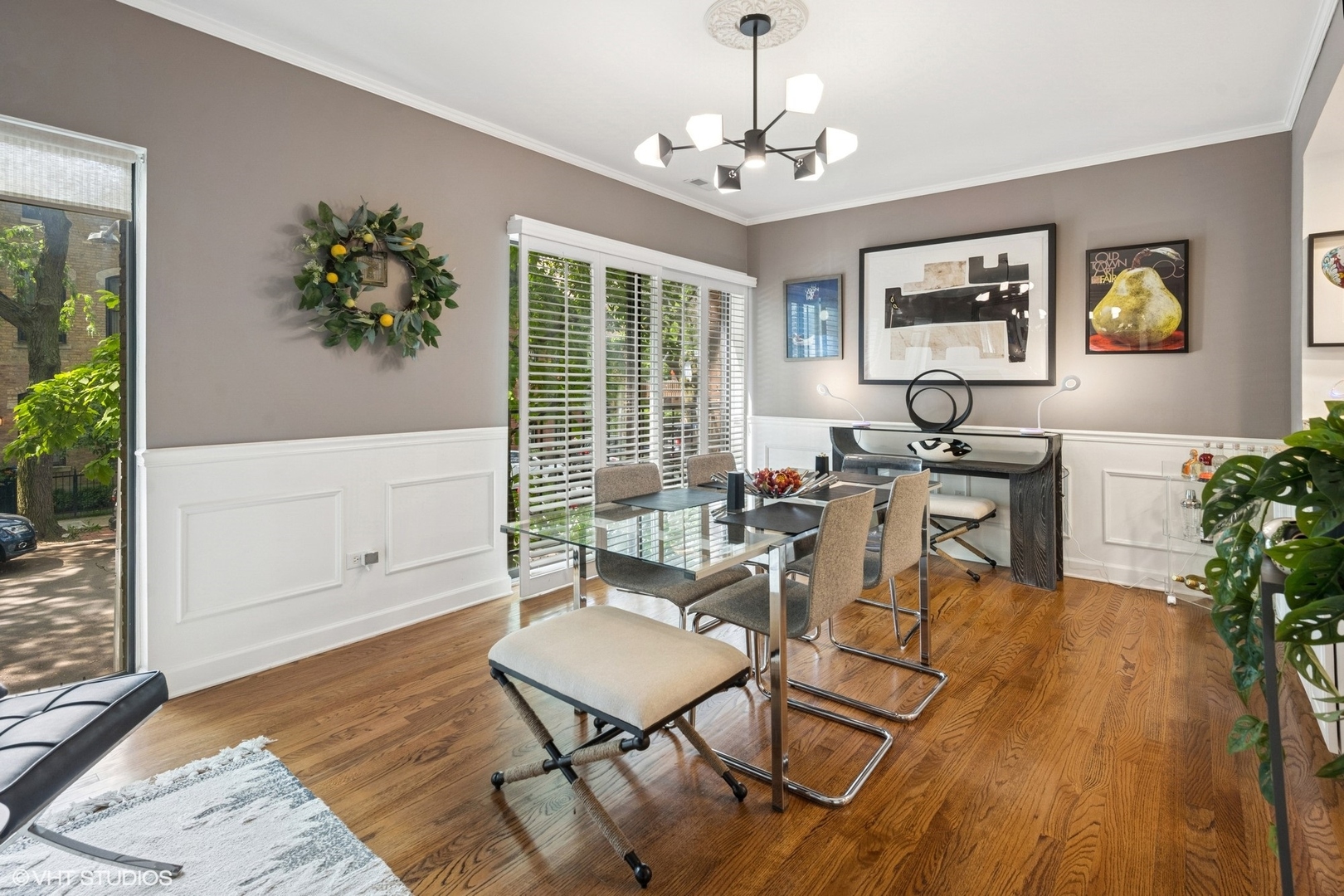 328 W Concord Place