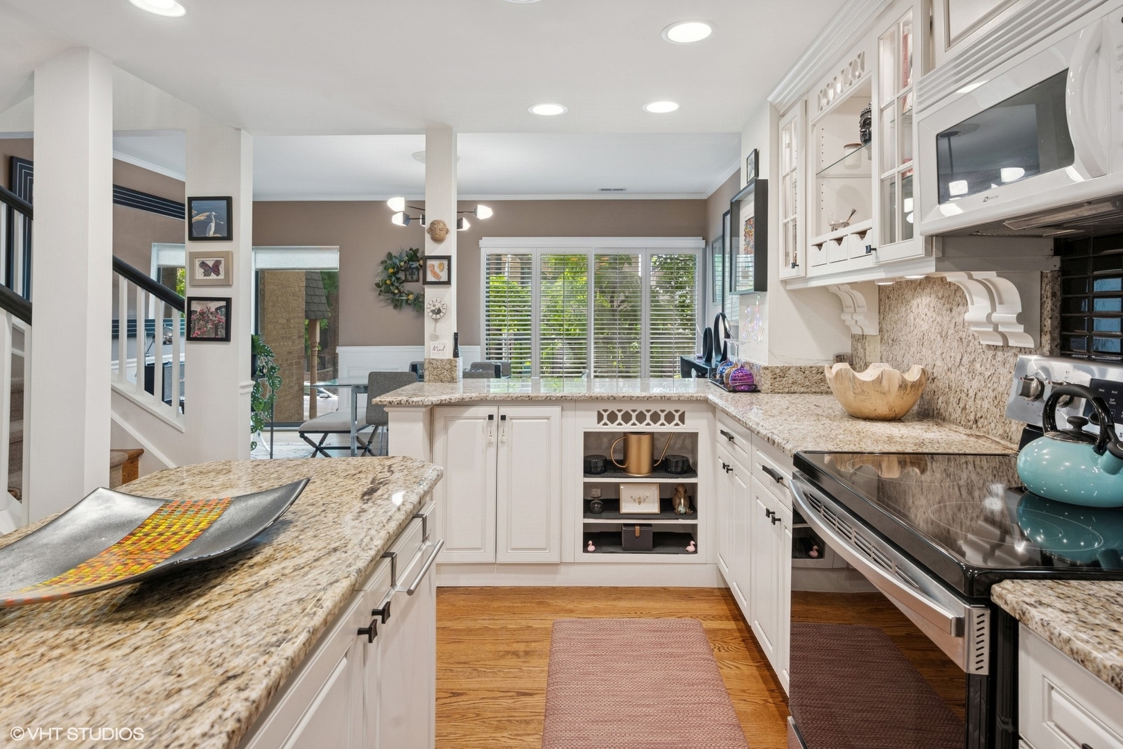 328 W Concord Place