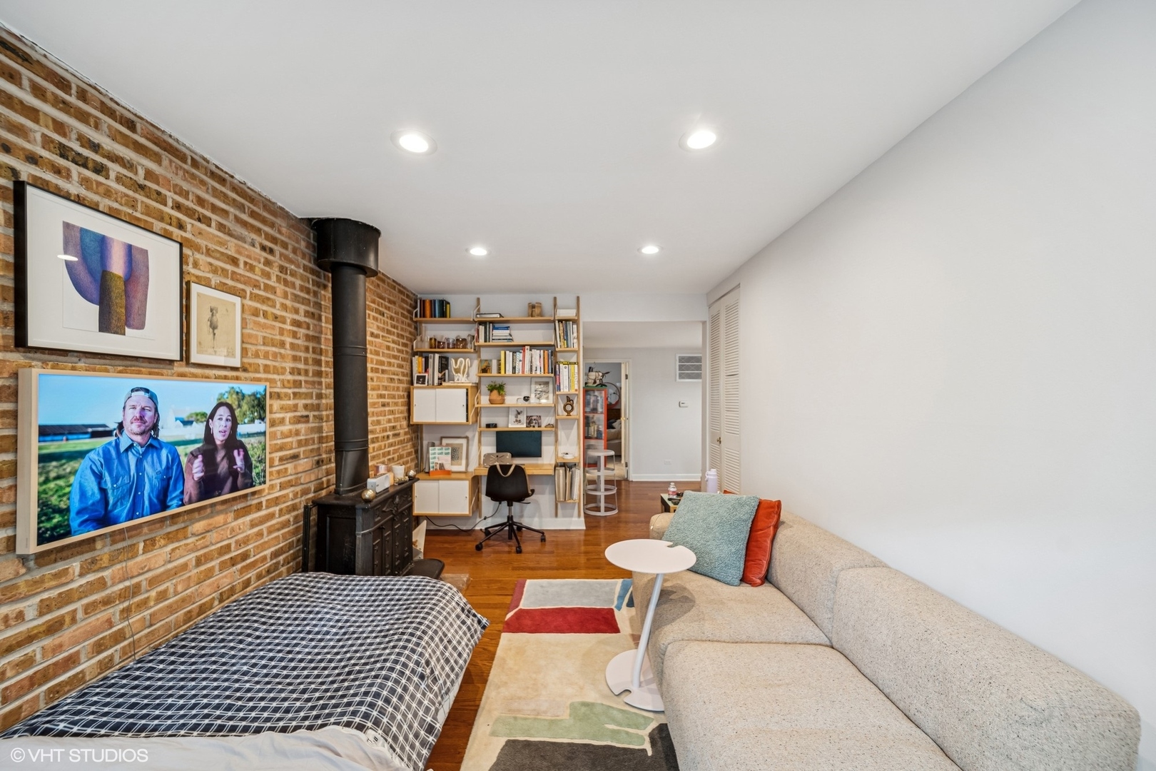 328 W Concord Place
