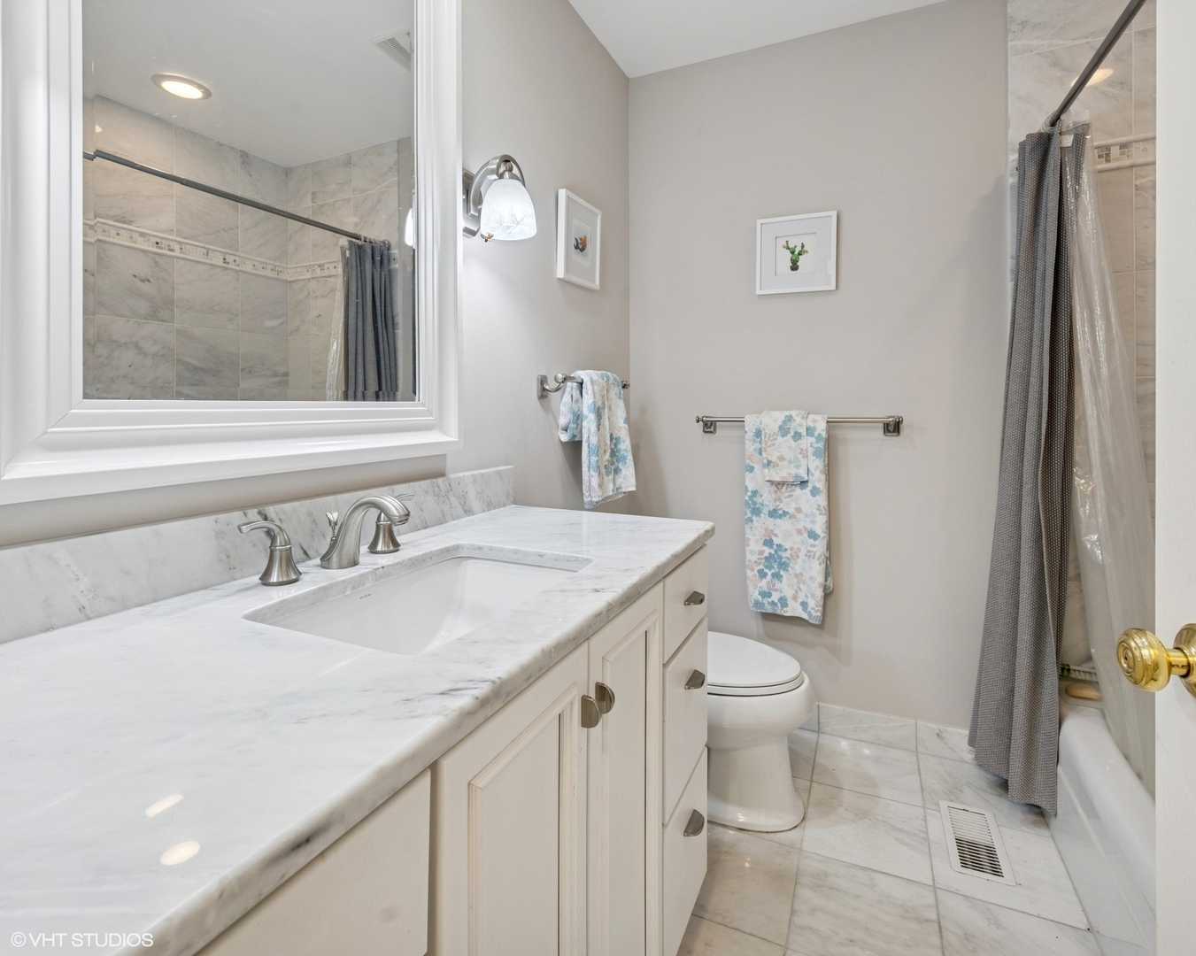 328 W Concord Place