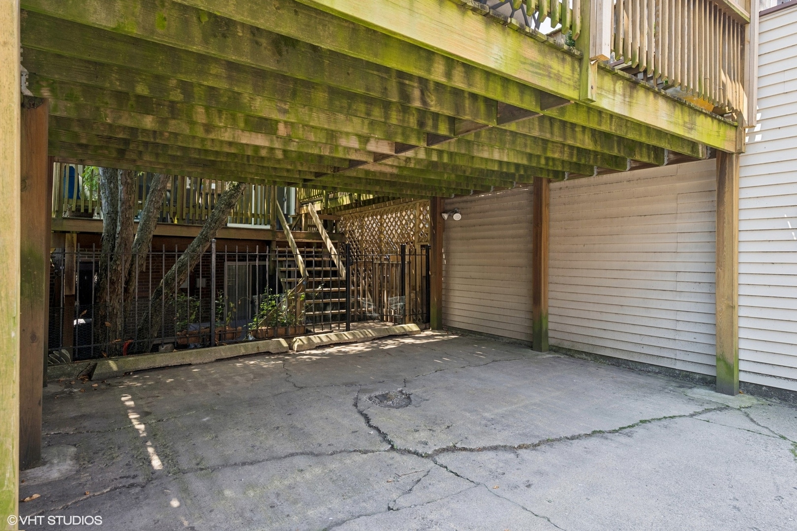 328 W Concord Place
