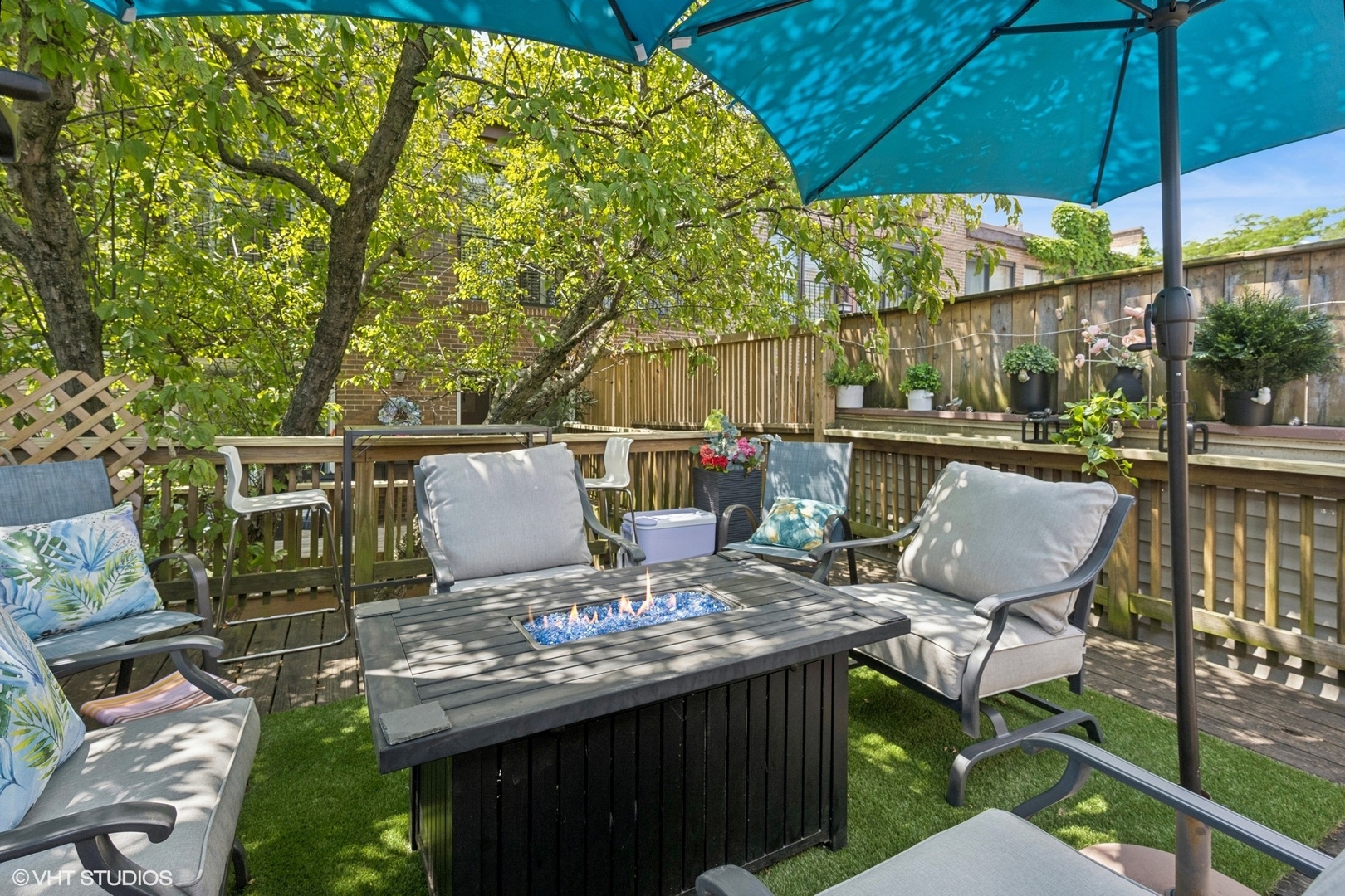 328 W Concord Place