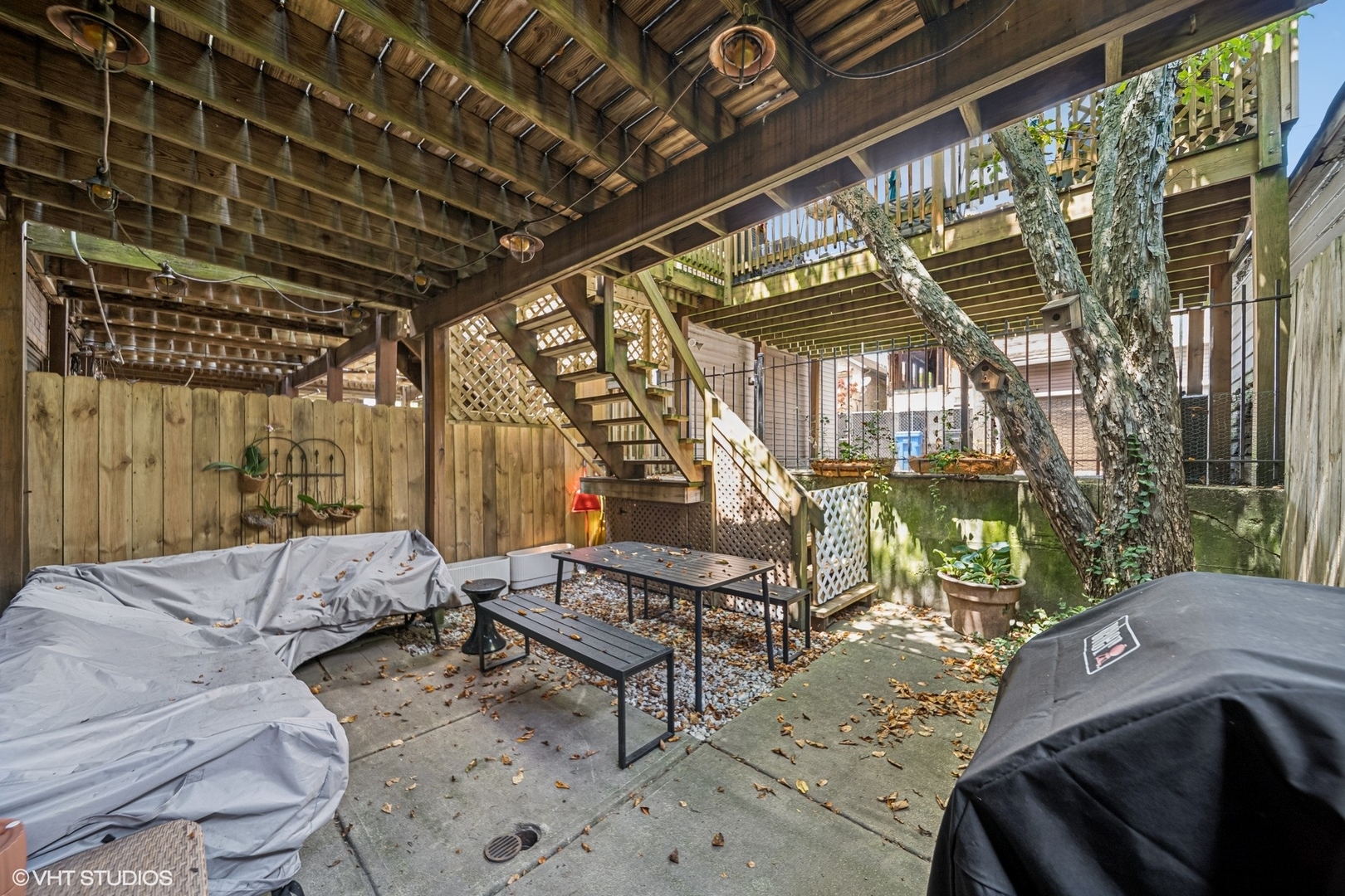 328 W Concord Place