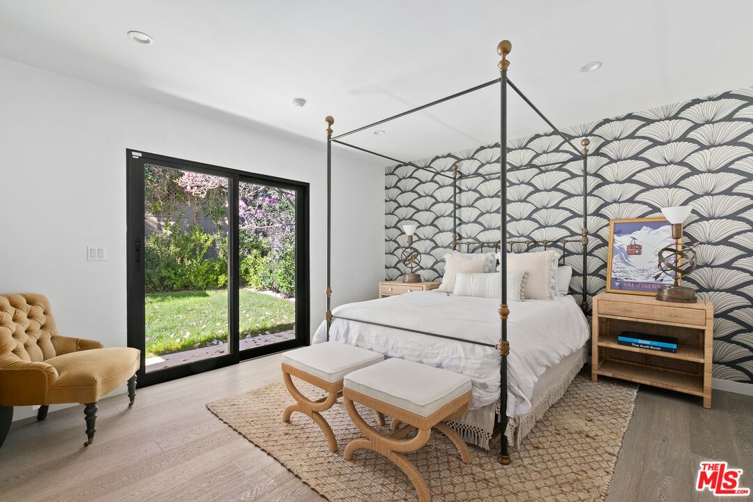 16723 W Sunset Blvd