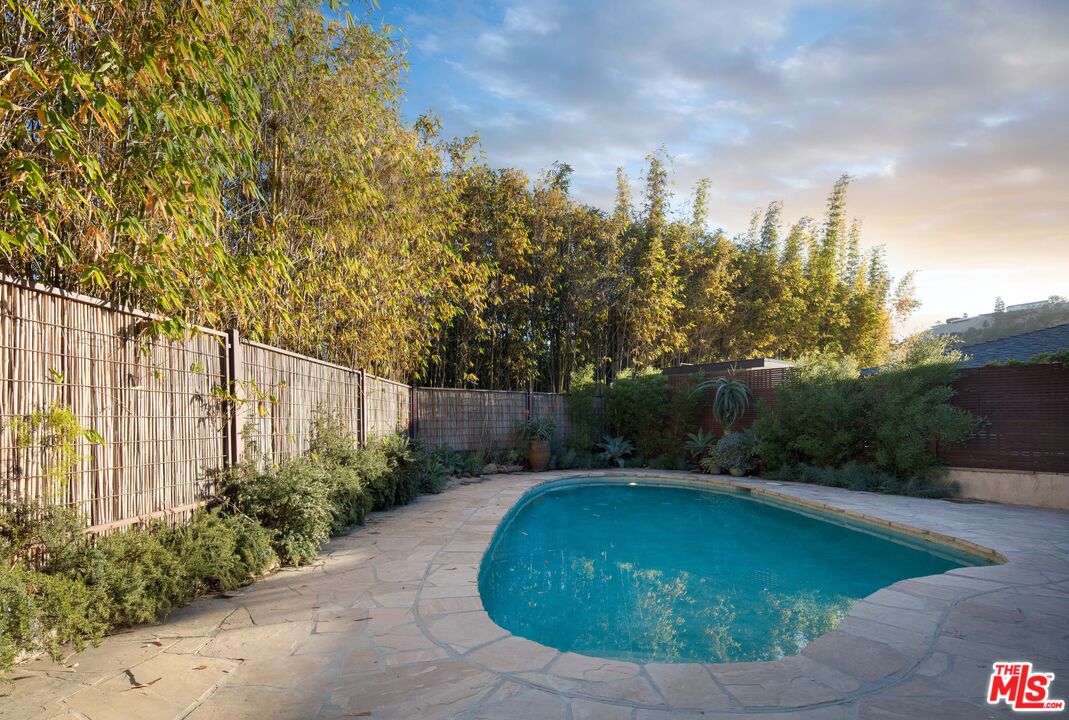 7500 Devista Dr