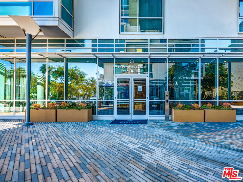 1705 Ocean Ave Unit: 105